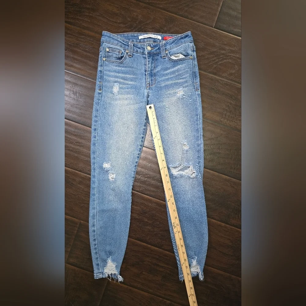 Celebrity Pink Womens Shredded Skinny Light Denim Blue Jeans Size 1